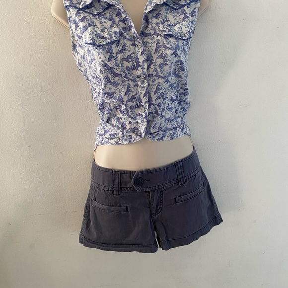 Wrangler beautiful horses pattern Sleeveless Blue and White Button-Down Shirt - Picture 7 of 8